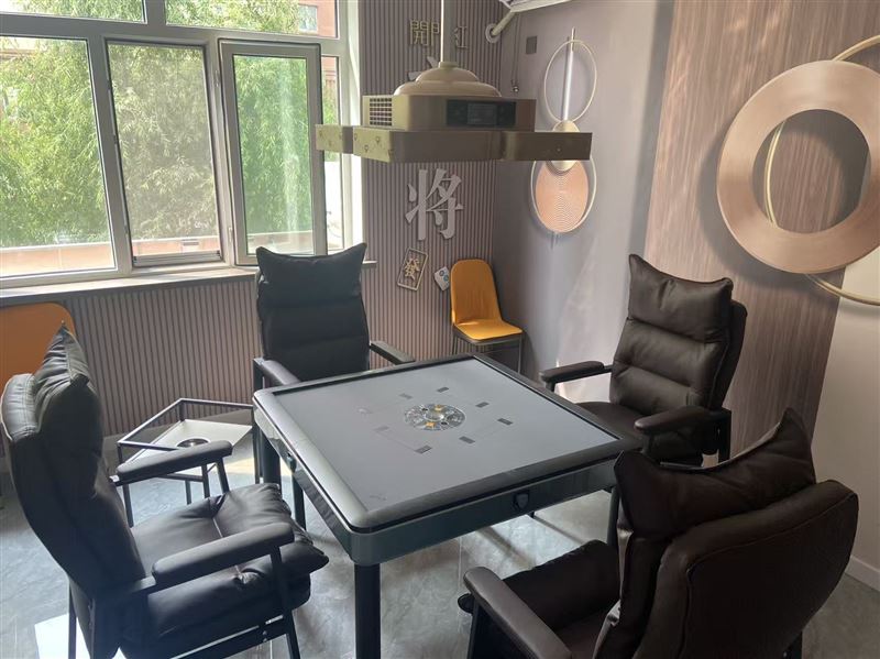 营业中棋牌室外兑