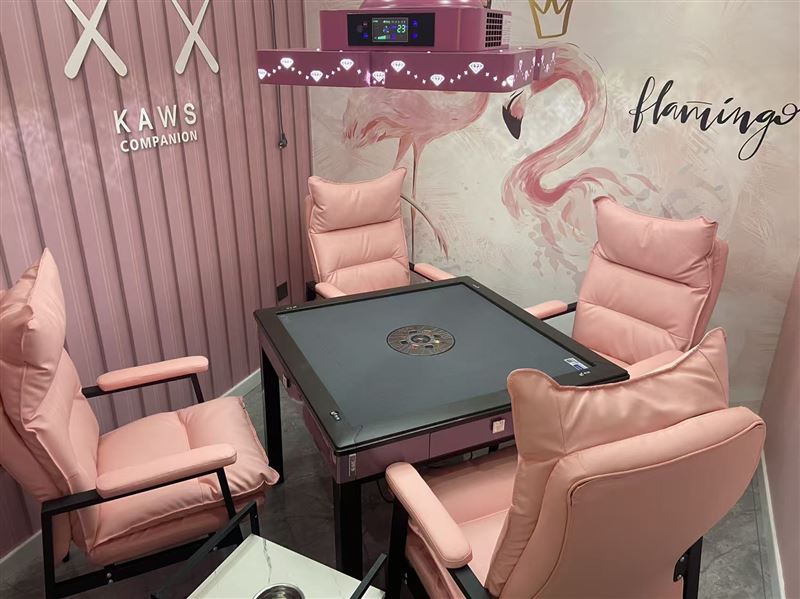 营业中棋牌室外兑